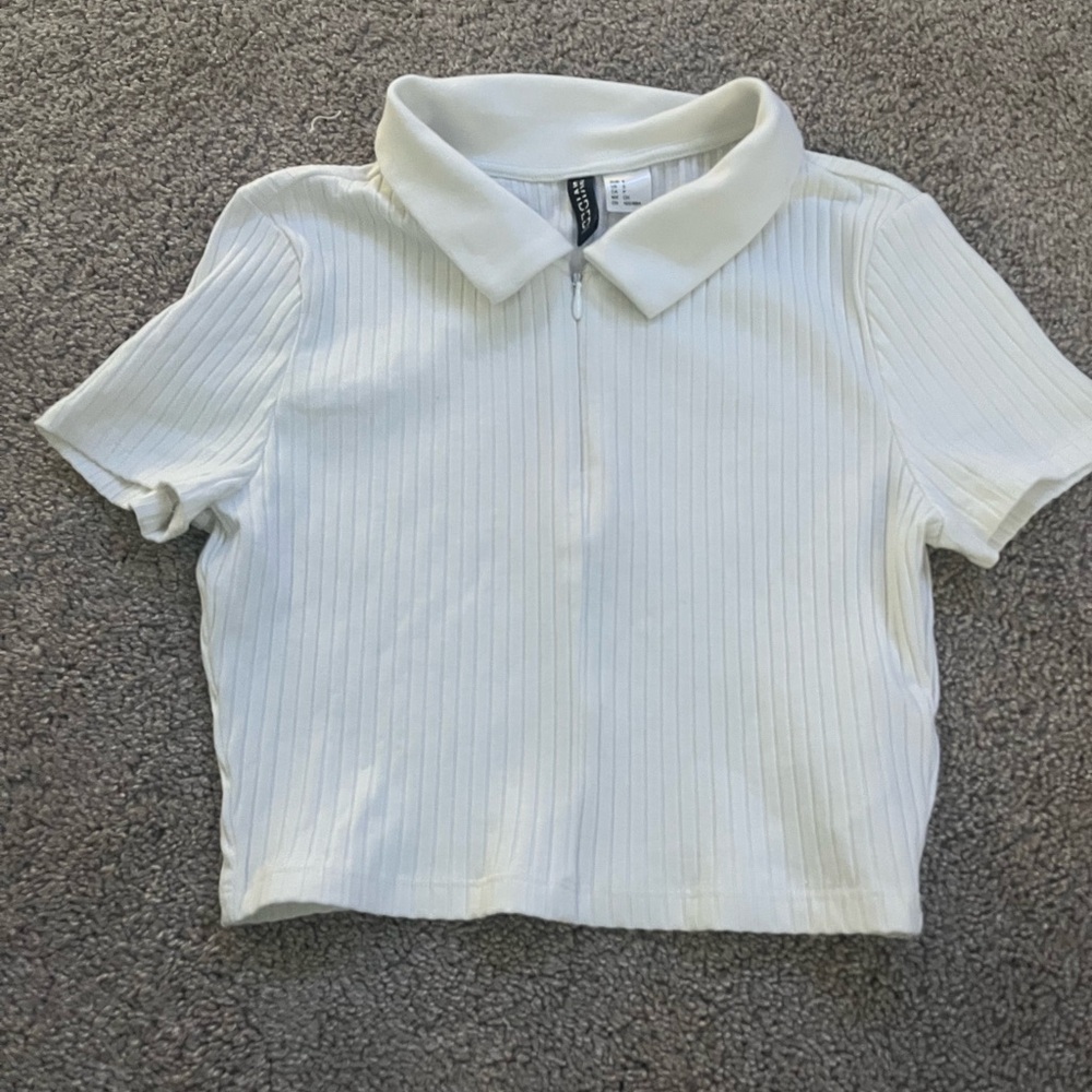 H&M White Ribbed Collared Crop Top